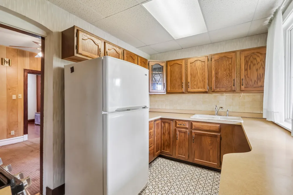 2256 White Oak Avenue Whiting, IN 46394