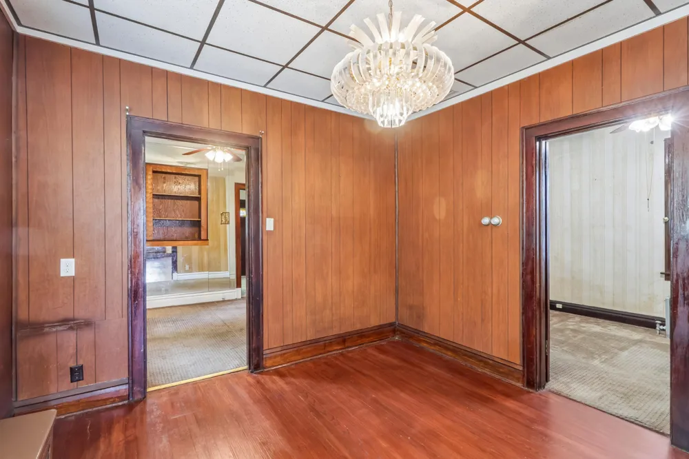 2256 White Oak Avenue Whiting, IN 46394