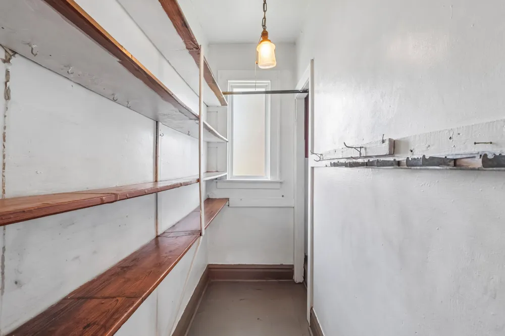 2256 White Oak Avenue Whiting, IN 46394