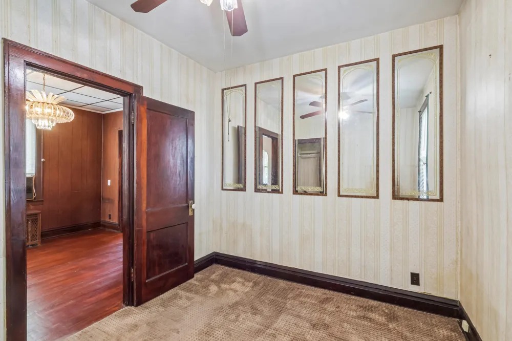 2256 White Oak Avenue Whiting, IN 46394