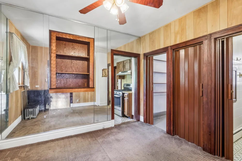 2256 White Oak Avenue Whiting, IN 46394
