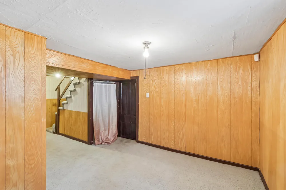 2256 White Oak Avenue Whiting, IN 46394