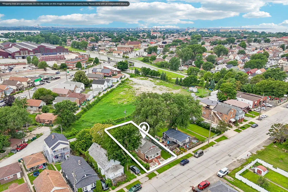2256 White Oak Avenue Whiting, IN 46394