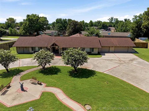 3615 Country Club Drive