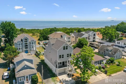 95 seabreeze Avenue