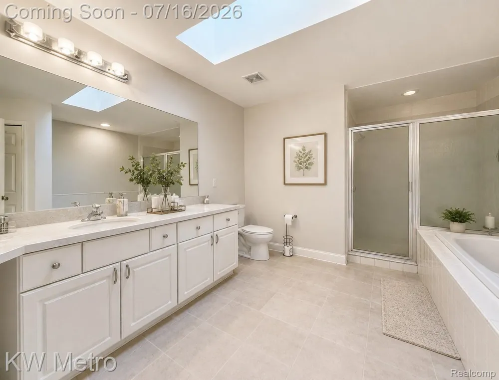 1176 CADMUS DRIVE Troy City, MI 48085