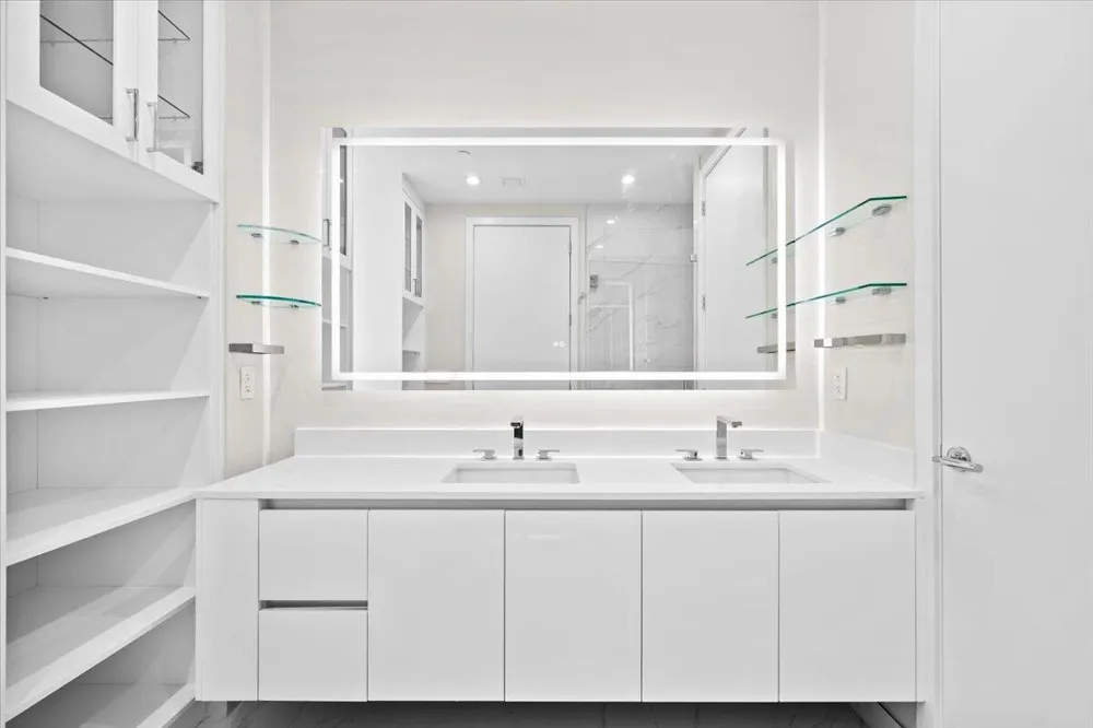 220 Lake Shore Drive #917 Lake Park, FL 33403