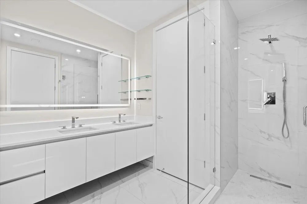 220 Lake Shore Drive #917 Lake Park, FL 33403