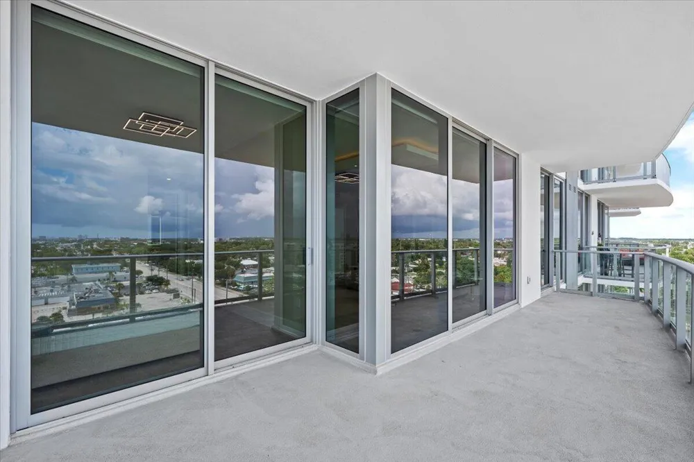 220 Lake Shore Drive #917 Lake Park, FL 33403