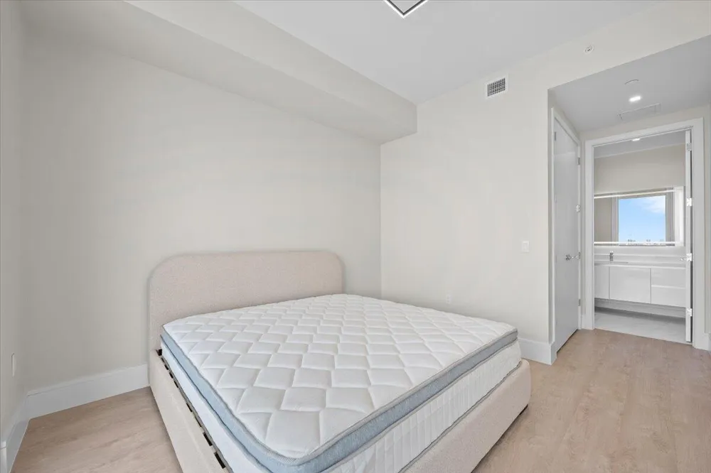 220 Lake Shore Drive #917 Lake Park, FL 33403