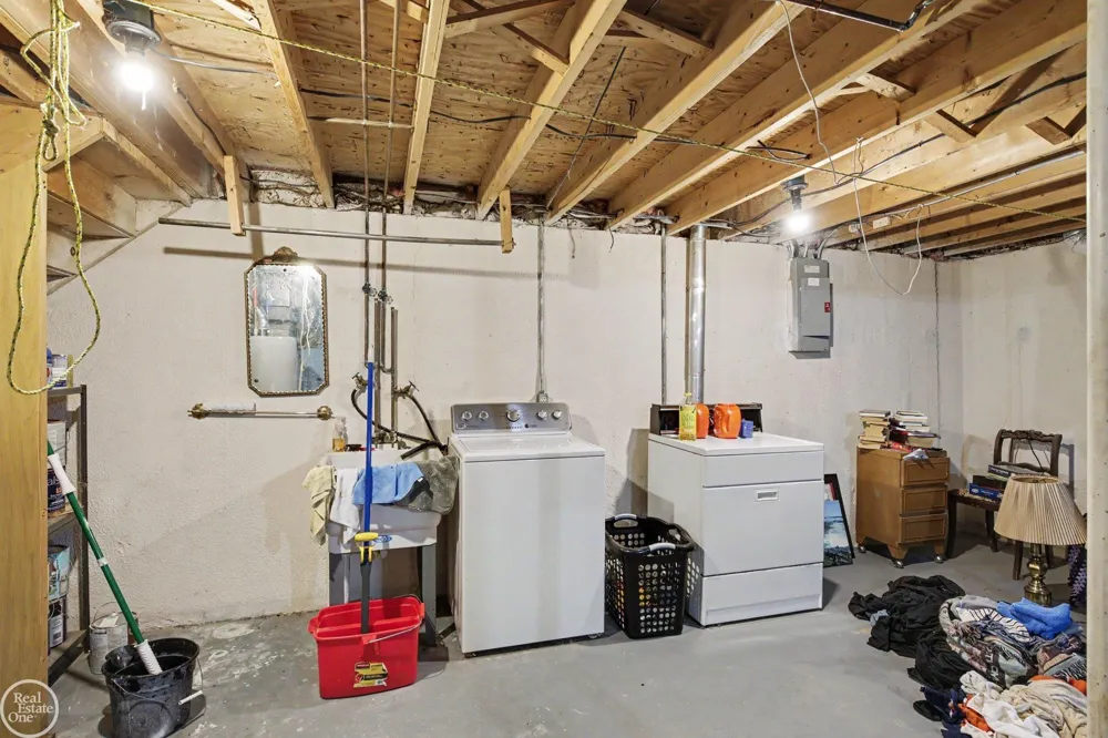 31796 Breezeway Drive Chesterfield Township, MI 48047