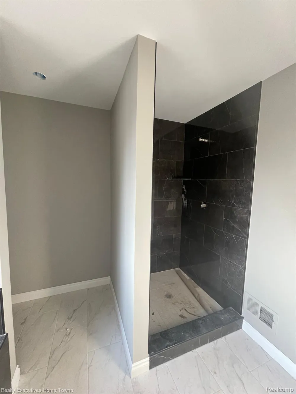 34938 CARDINAL LANE Richmond City, MI 48062