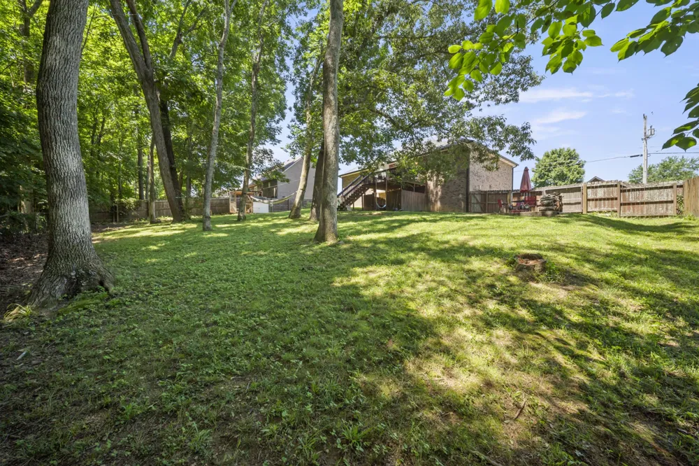 4092 Summit Dr Greenbrier, TN 37073