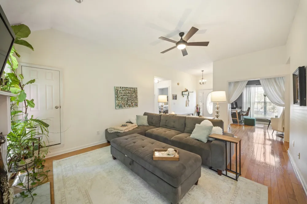 4092 Summit Dr Greenbrier, TN 37073