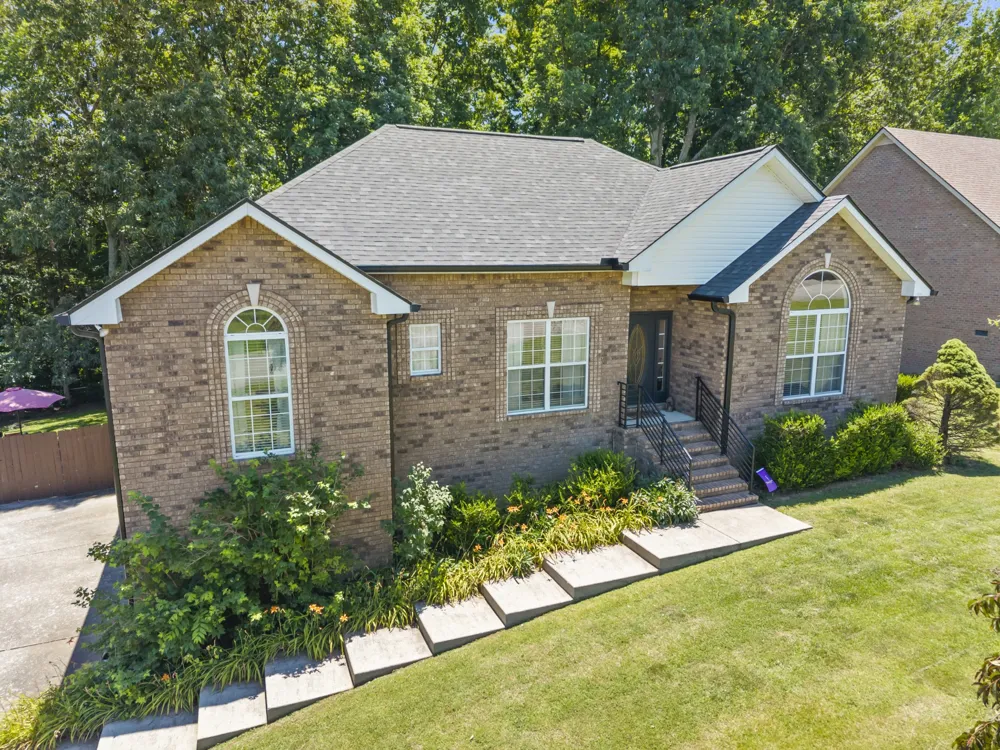 4092 Summit Dr Greenbrier, TN 37073