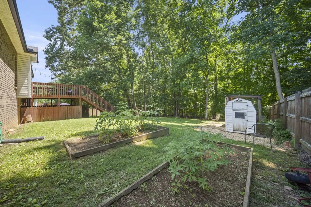 4092 Summit Dr Greenbrier, TN 37073