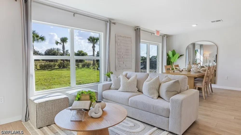 ILARIA COURT Lehigh Acres, FL 33936