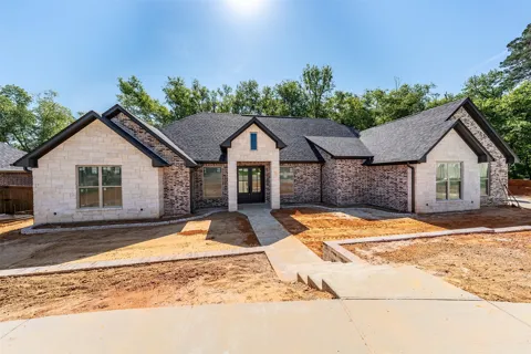 2546 Barton Creek Circle
