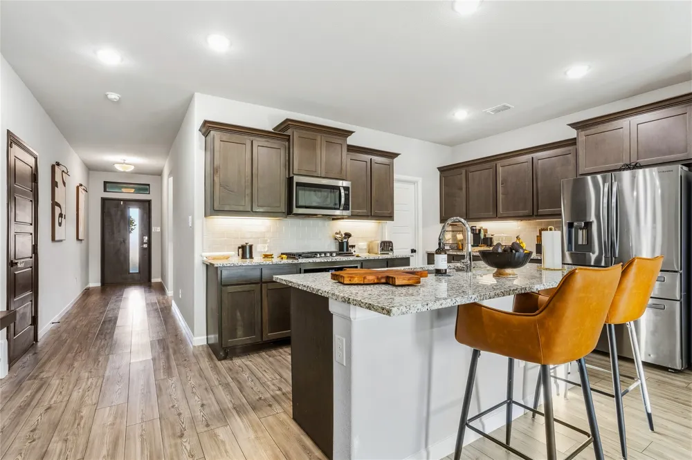 6717 Aster Drive Venus, TX 76084