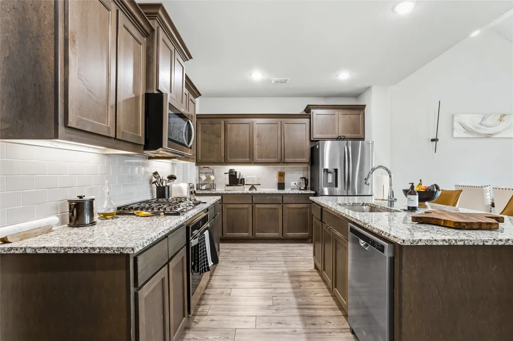 6717 Aster Drive Venus, TX 76084