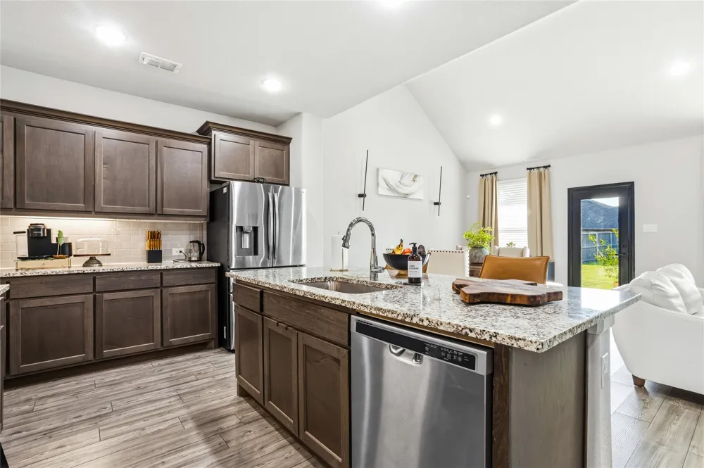 6717 Aster Drive Venus, TX 76084