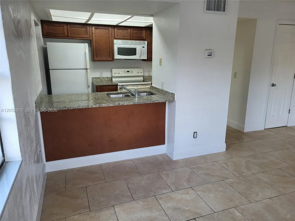 2005 Carlton drive #3 Melbourne, FL 32935