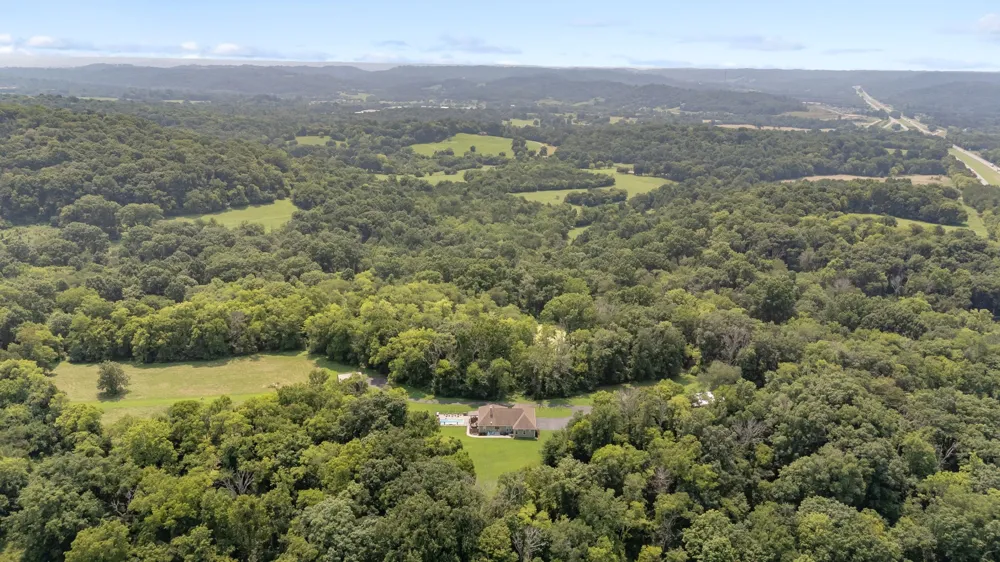 1600 Ledford Rd Lewisburg, TN 37091