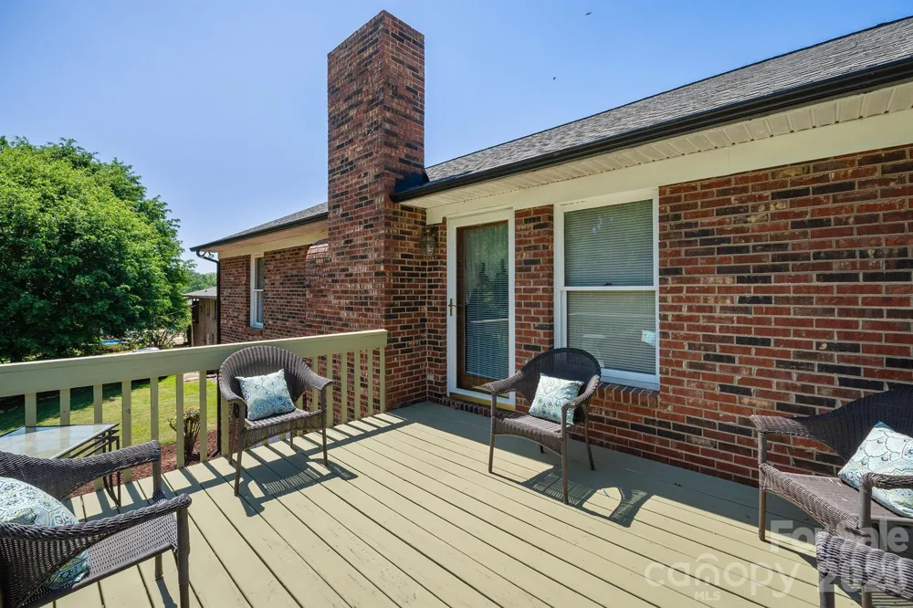 105 Rock Creek Drive Lincolnton, NC 28092