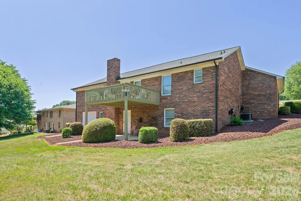 105 Rock Creek Drive Lincolnton, NC 28092