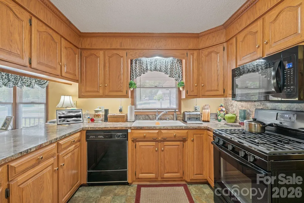 105 Rock Creek Drive Lincolnton, NC 28092