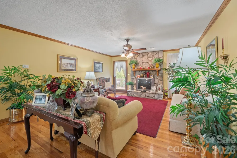105 Rock Creek Drive Lincolnton, NC 28092