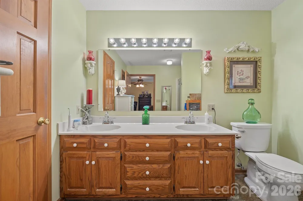 105 Rock Creek Drive Lincolnton, NC 28092
