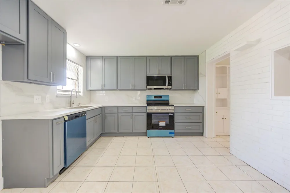 7543 Wilmerdean Street Houston, TX 77061