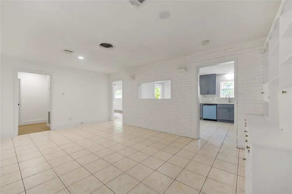 7543 Wilmerdean Street Houston, TX 77061