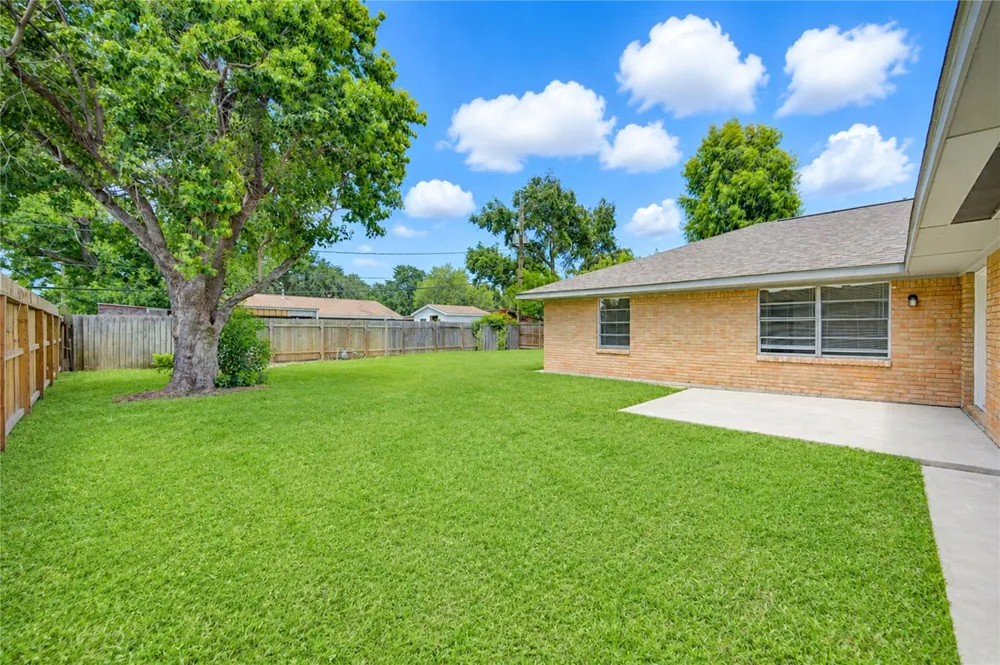 7543 Wilmerdean Street Houston, TX 77061