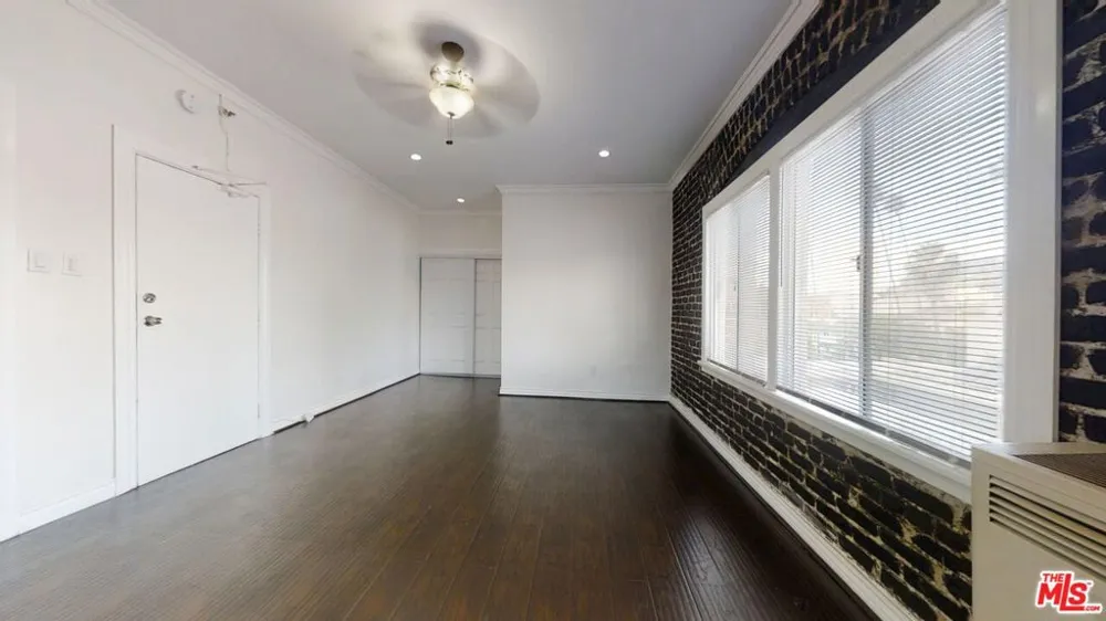 738 New Hampshire Avenue #209 Los Angeles, CA 90005