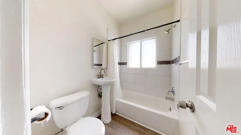 738 New Hampshire Avenue #209 Los Angeles, CA 90005