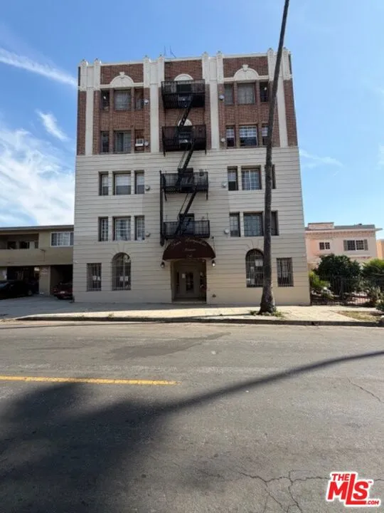 738 New Hampshire Avenue #209 Los Angeles, CA 90005