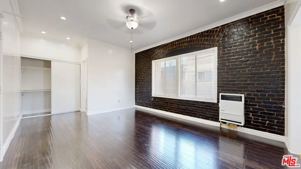 738 New Hampshire Avenue #209 Los Angeles, CA 90005