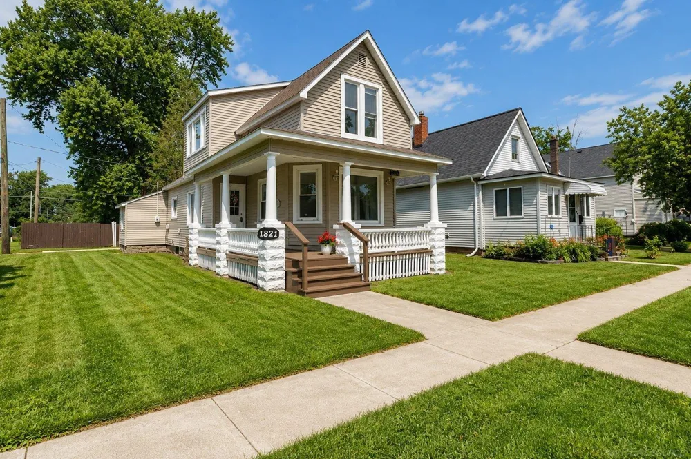 1821 11TH AVENUE Port Huron City, MI 48060