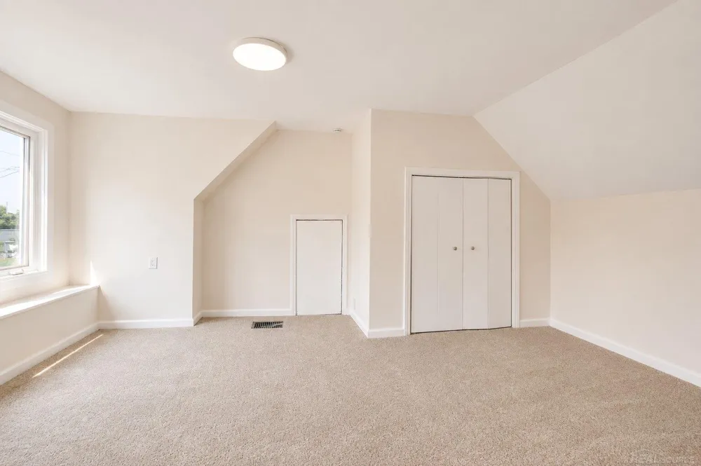 1821 11TH AVENUE Port Huron City, MI 48060