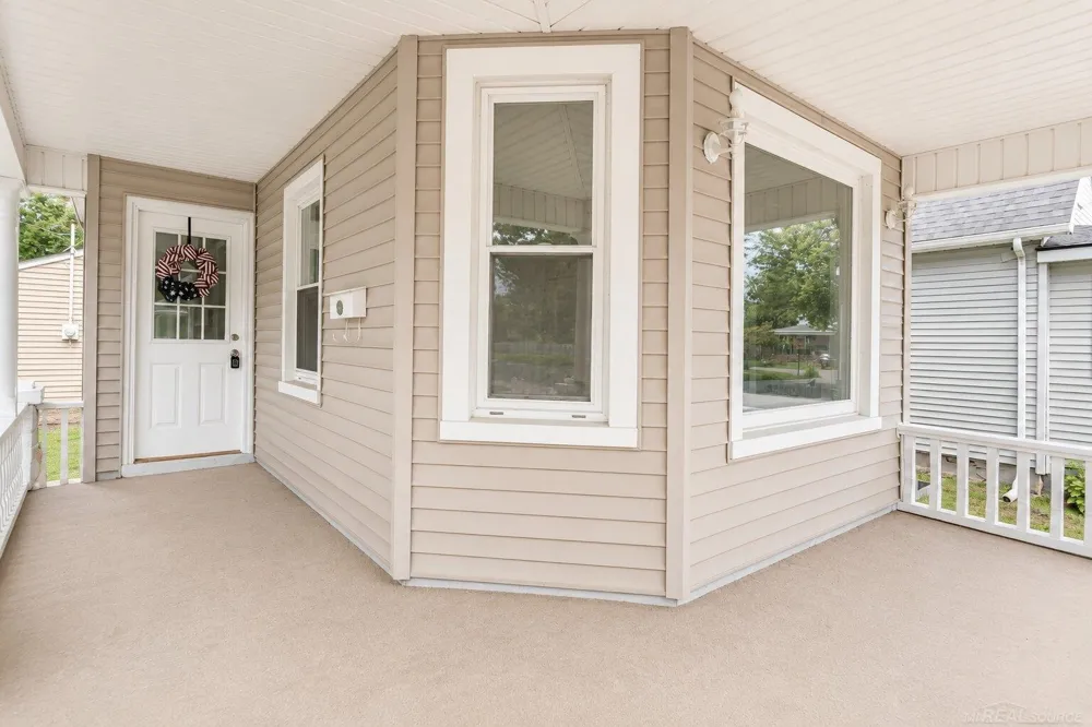 1821 11TH AVENUE Port Huron City, MI 48060