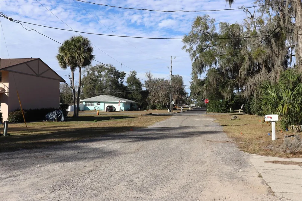 401 S PINE AVENUE Inverness, FL 34452