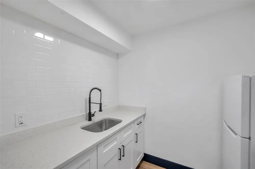 2366 SHELLEY STREET #10 Clearwater, FL 33765