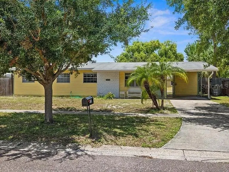 4733 W WISCONSIN AVENUE Tampa, FL 33616