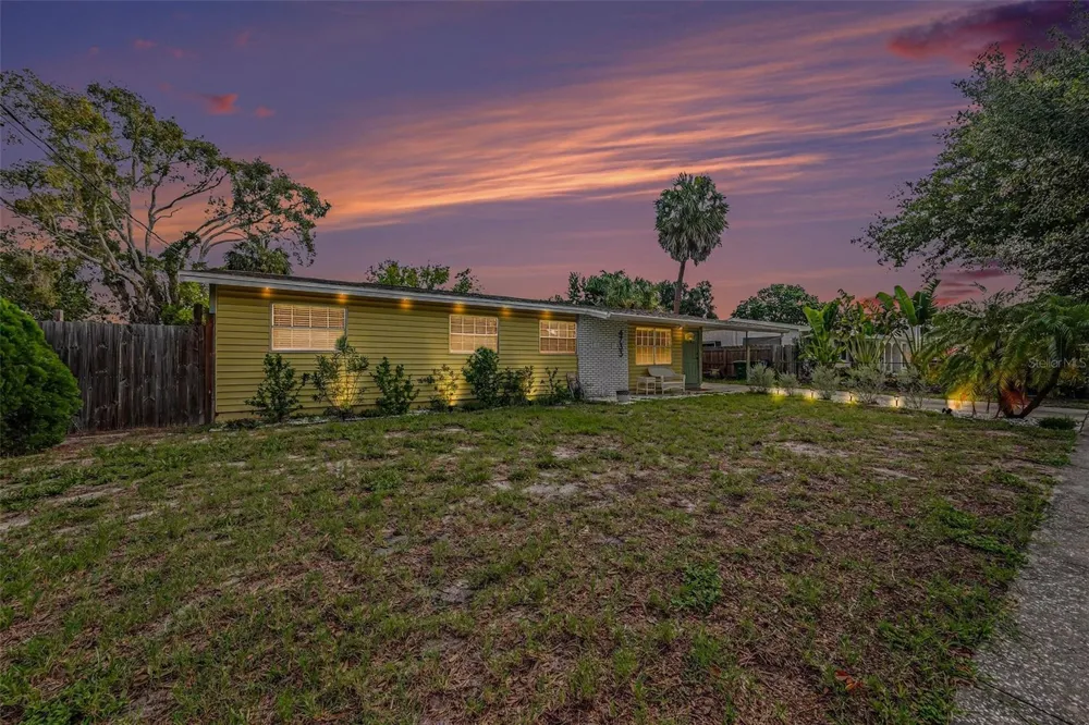 4733 W WISCONSIN AVENUE Tampa, FL 33616