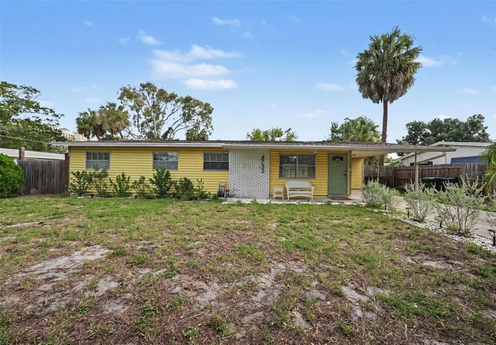 4733 W WISCONSIN AVENUE Tampa, FL 33616