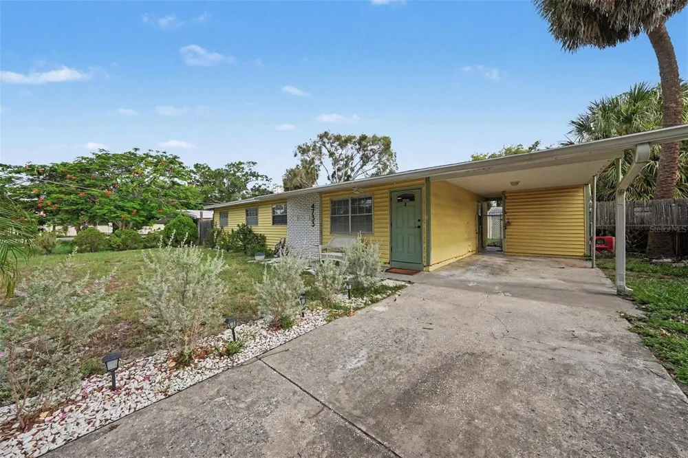 4733 W WISCONSIN AVENUE Tampa, FL 33616