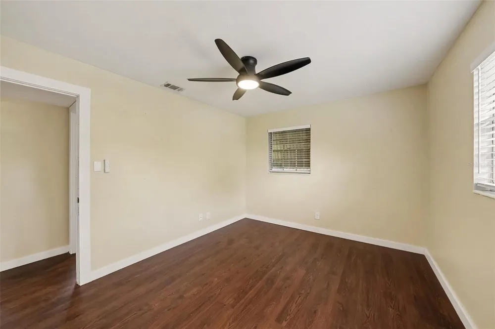 4733 W WISCONSIN AVENUE Tampa, FL 33616