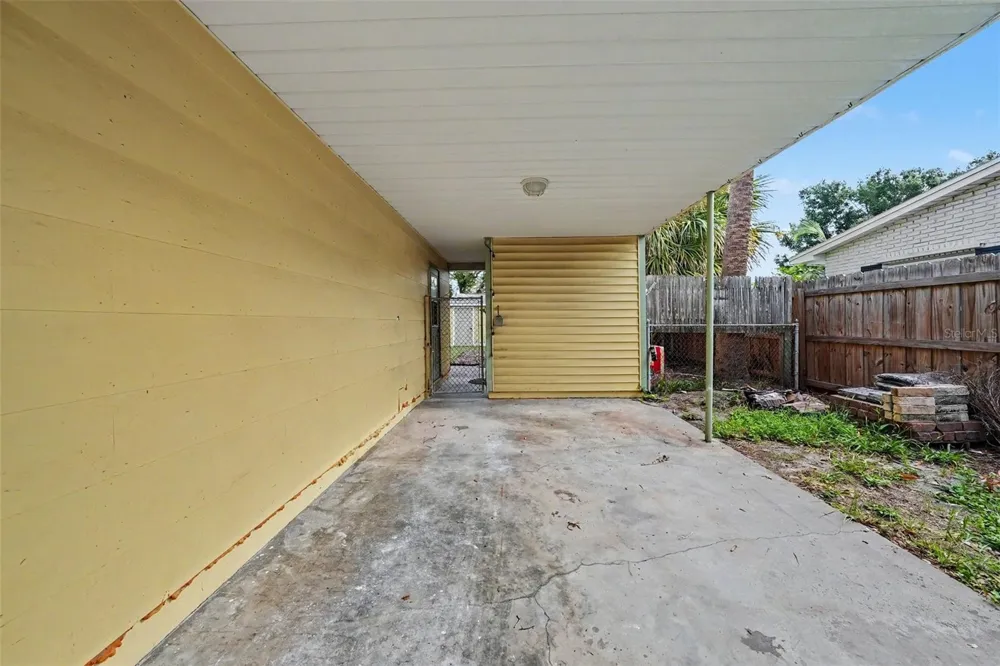 4733 W WISCONSIN AVENUE Tampa, FL 33616